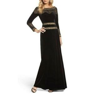 Tadashi Shoji black velvet dress *knee length